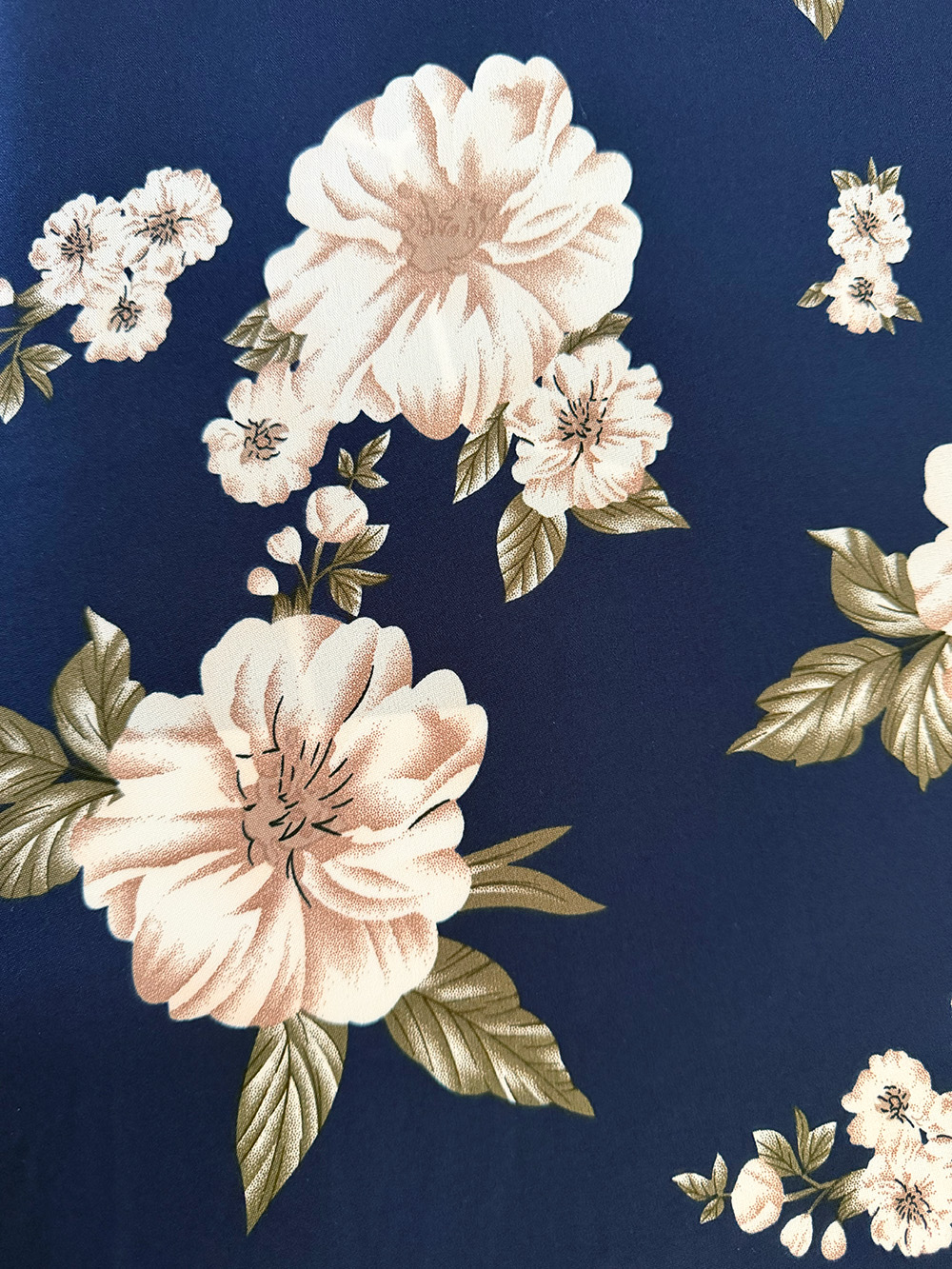 Navy Curvy Size-PLus Bloom Midikleid details